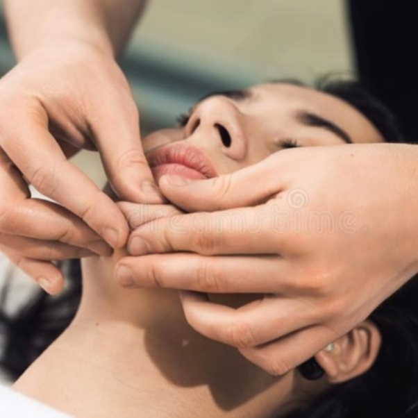 8 Chin Post Op Massage