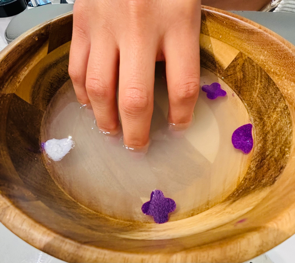 Regular Manicure
