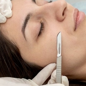 DERMAPLANING FACIAL