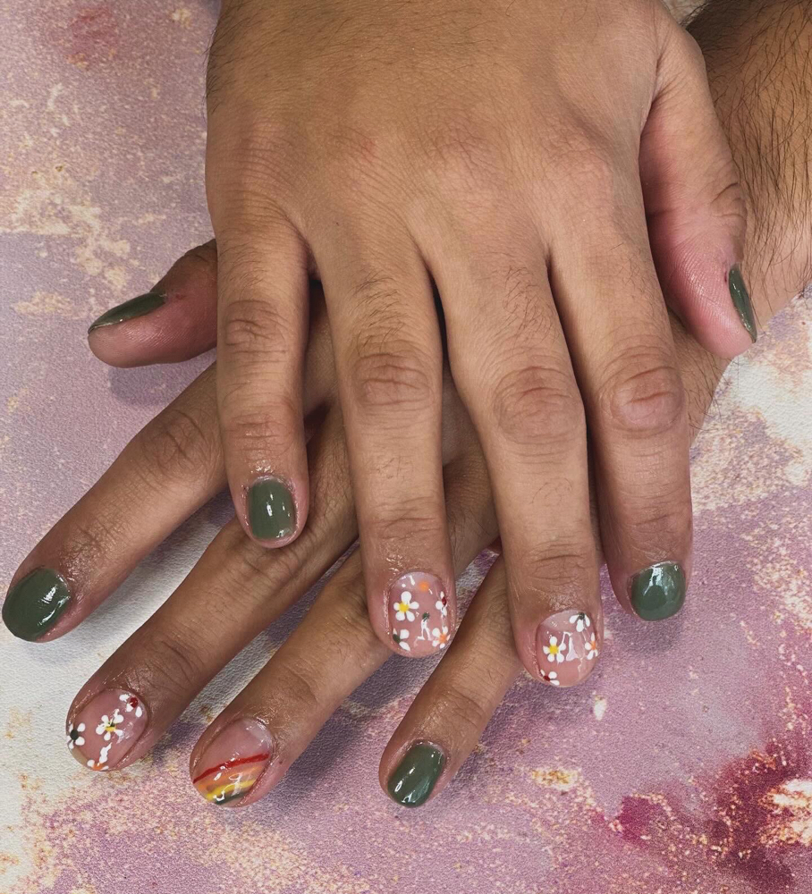 Gel Manicure With Design