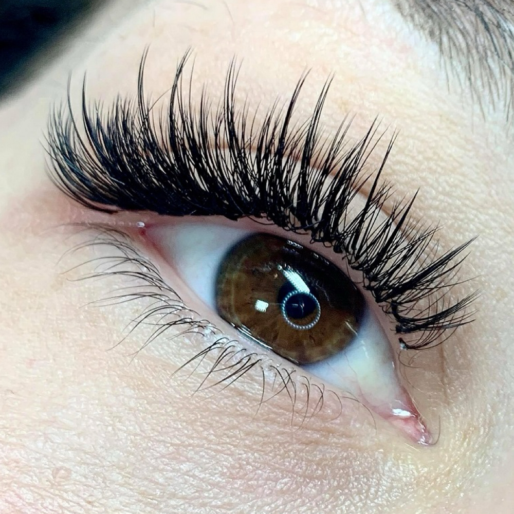 Mini Las Refill / Lash Removal at Kayvee Beauty in Peoria, AZ