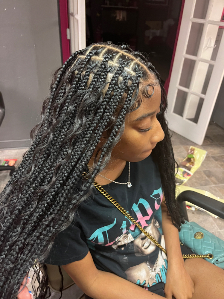 Smedium bohemian knotless at The Hairapist Experience in Mount morris, MI