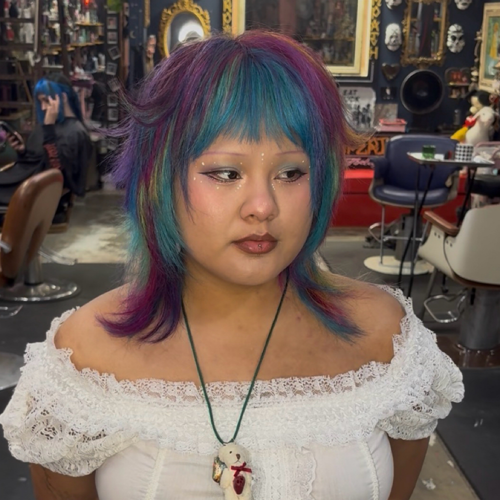 Full Bleach 2+ Colors at Bongo Notes in Los Angeles, CA