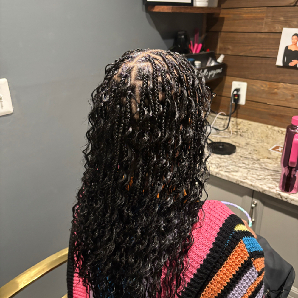 Medium Boho Knotless at Xtraordinari Hair in Brandywine, MD