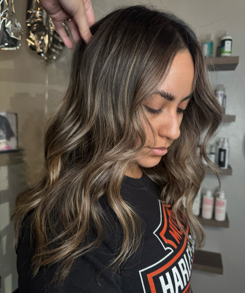 Root Smudge/Root Tap at Looks by Lizzie in Fullerton, CA