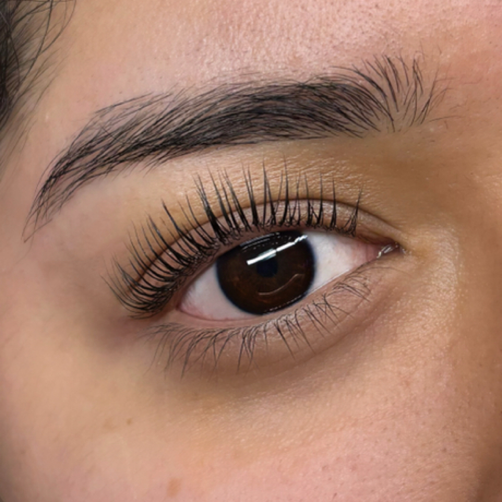 Korean Lash Lift at Peachy polish in Elgin, IL