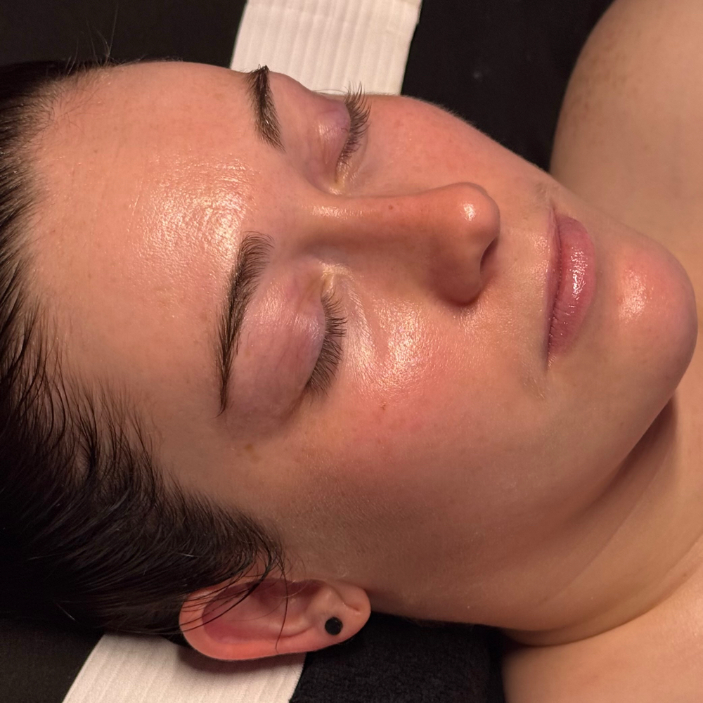LX Lux Facial