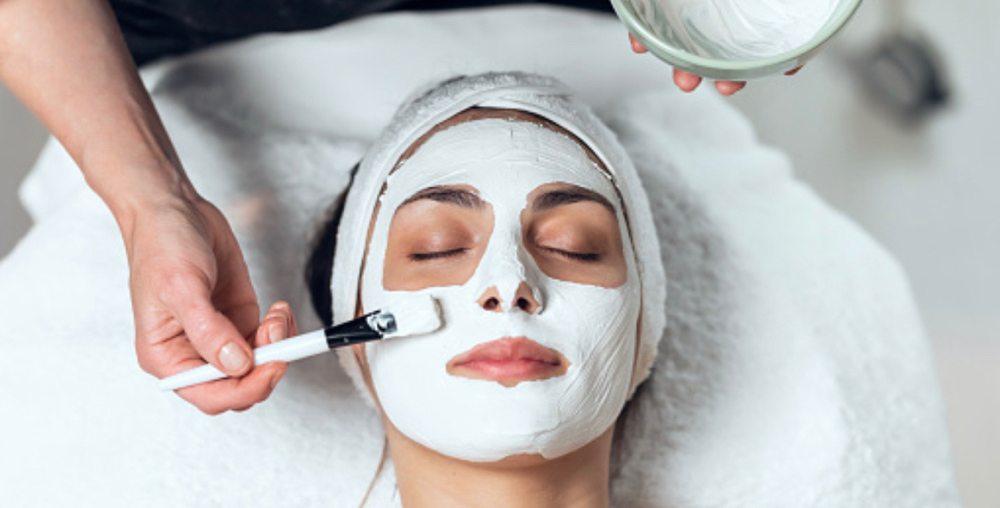 Signature Face Lift Peel By image