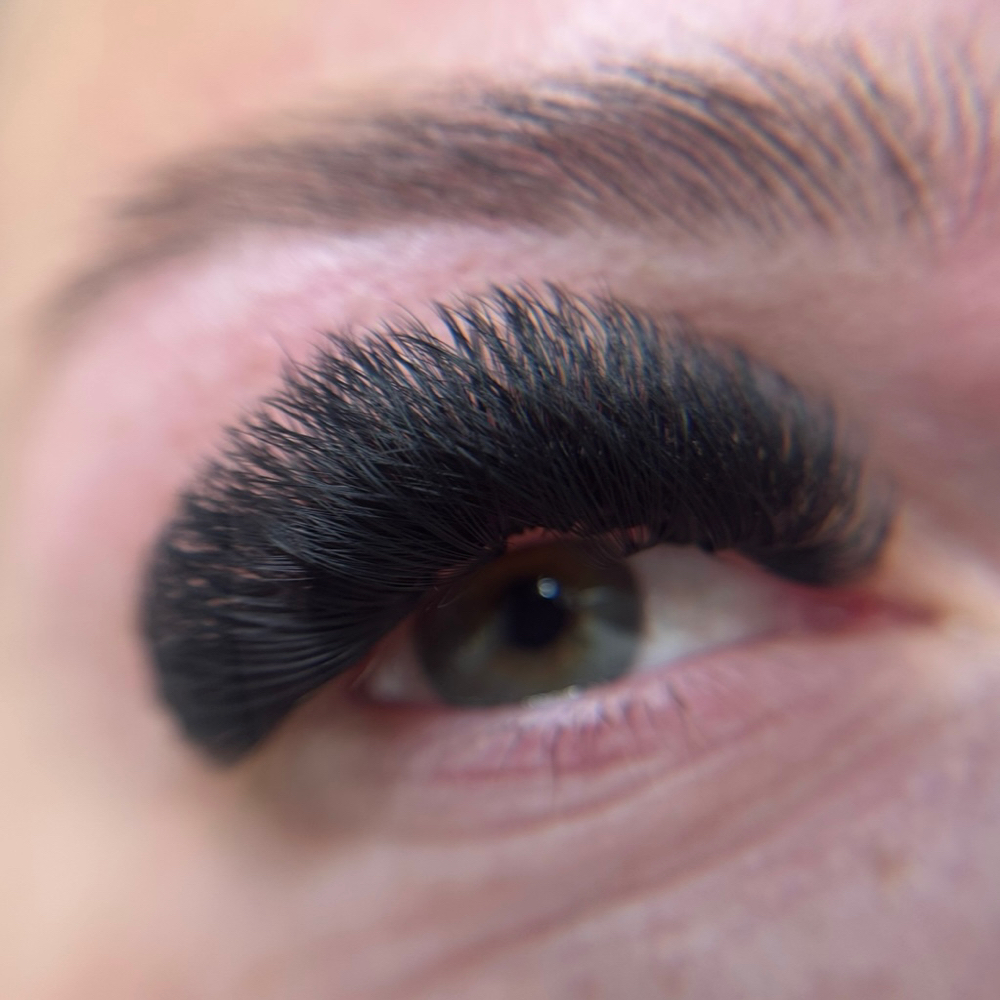 Mega Vol Lashes Full Set