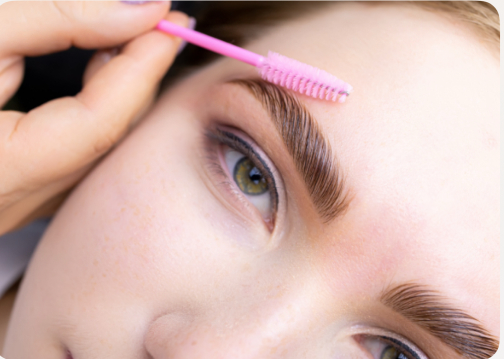 Brow Lamination & Tint