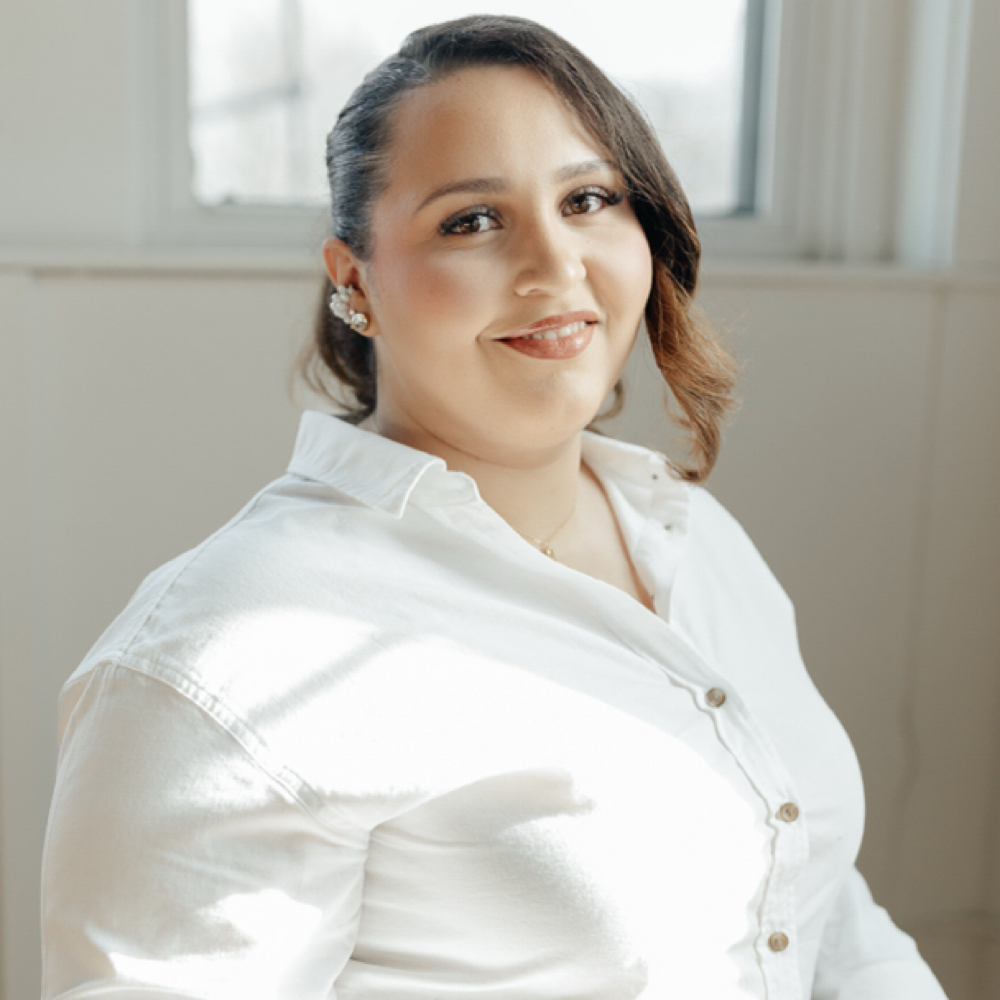 Russian Manicure, Master Gabriela