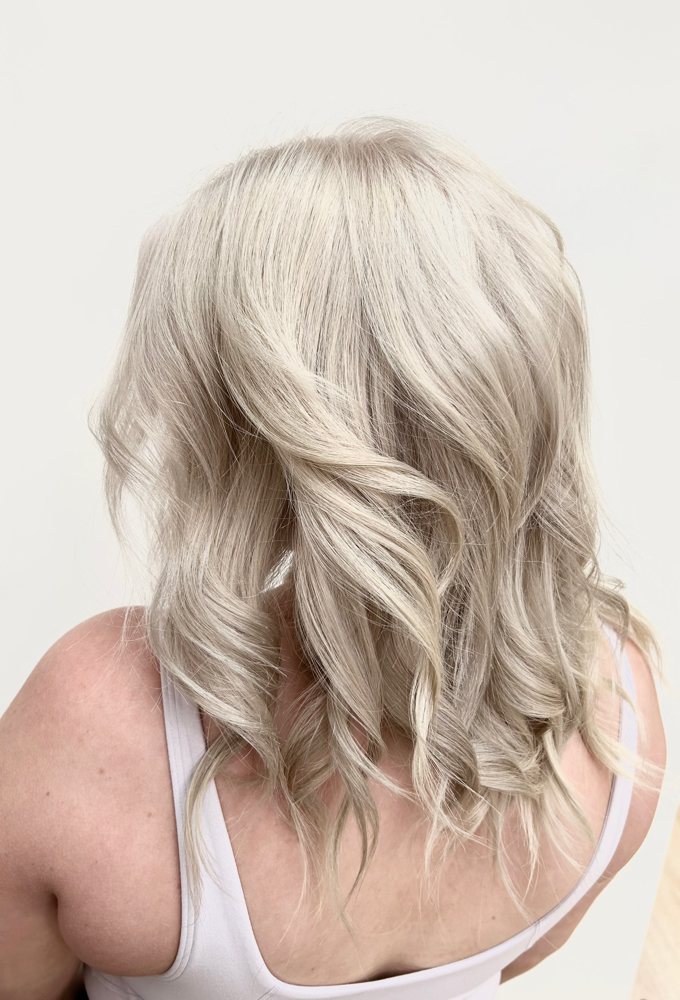 Blonding Touch-Up (Roots)