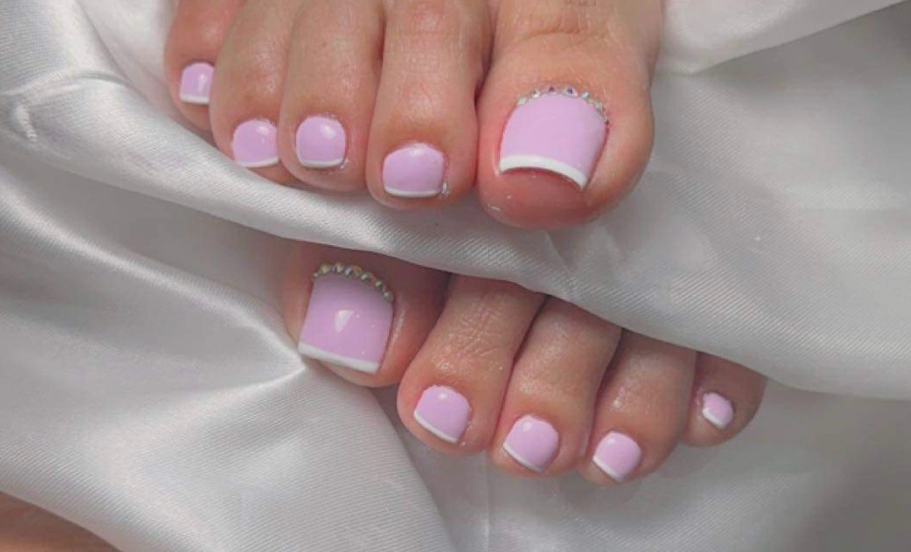 French Tip pedicure