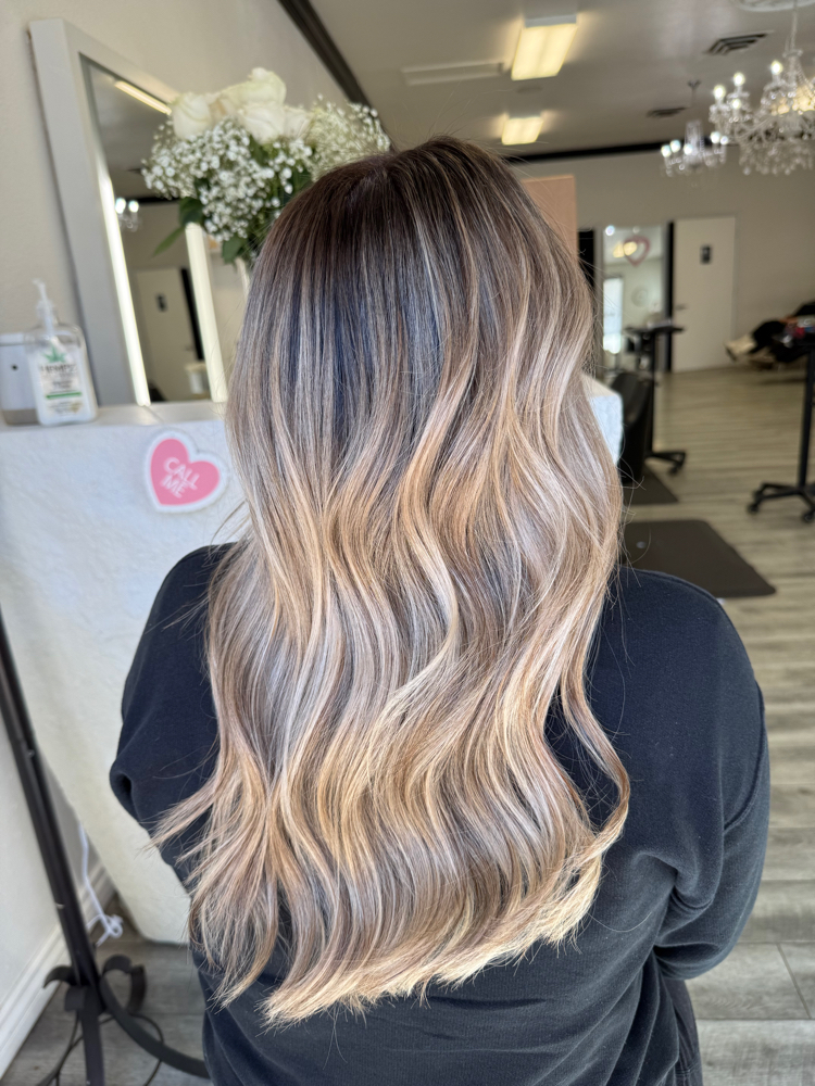 Full Blonding at Desistyls in Concord, CA