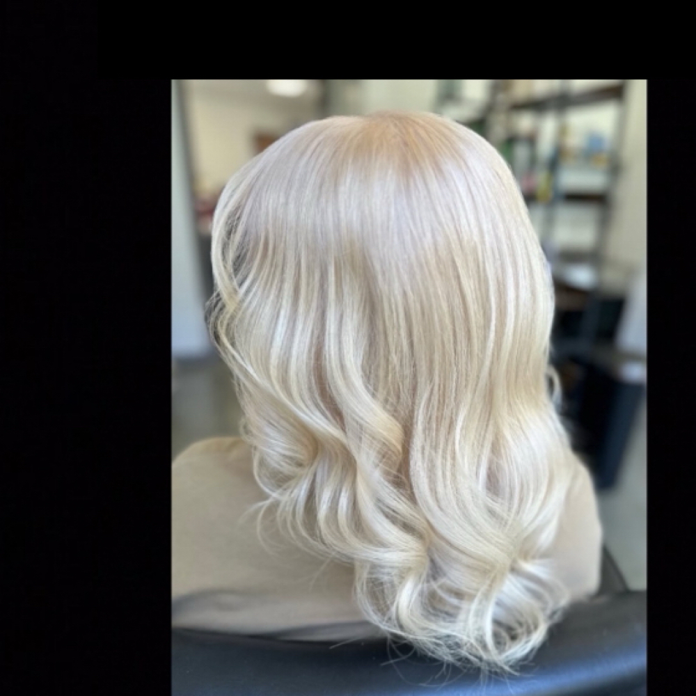 Complete Blonde at Solo Salon in Port Townsend, WA