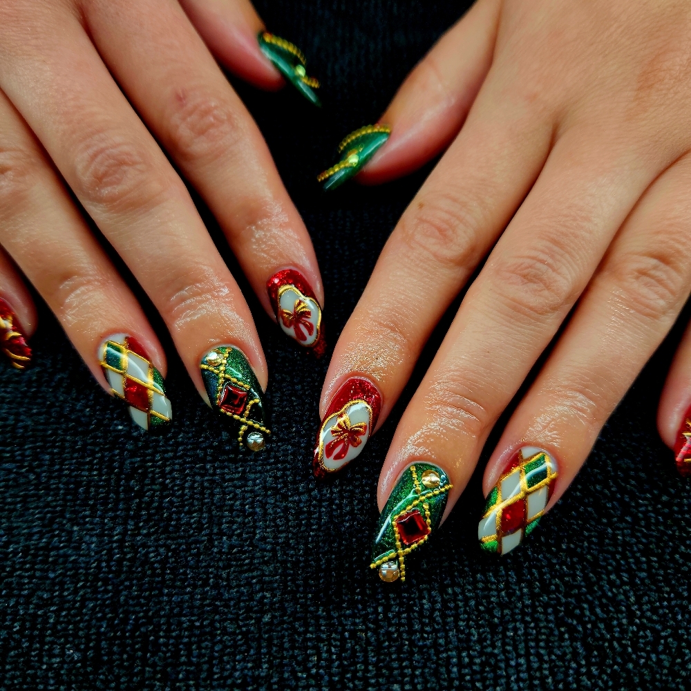 Complex Nail Art at Mikayla's Nails in Springboro, OH