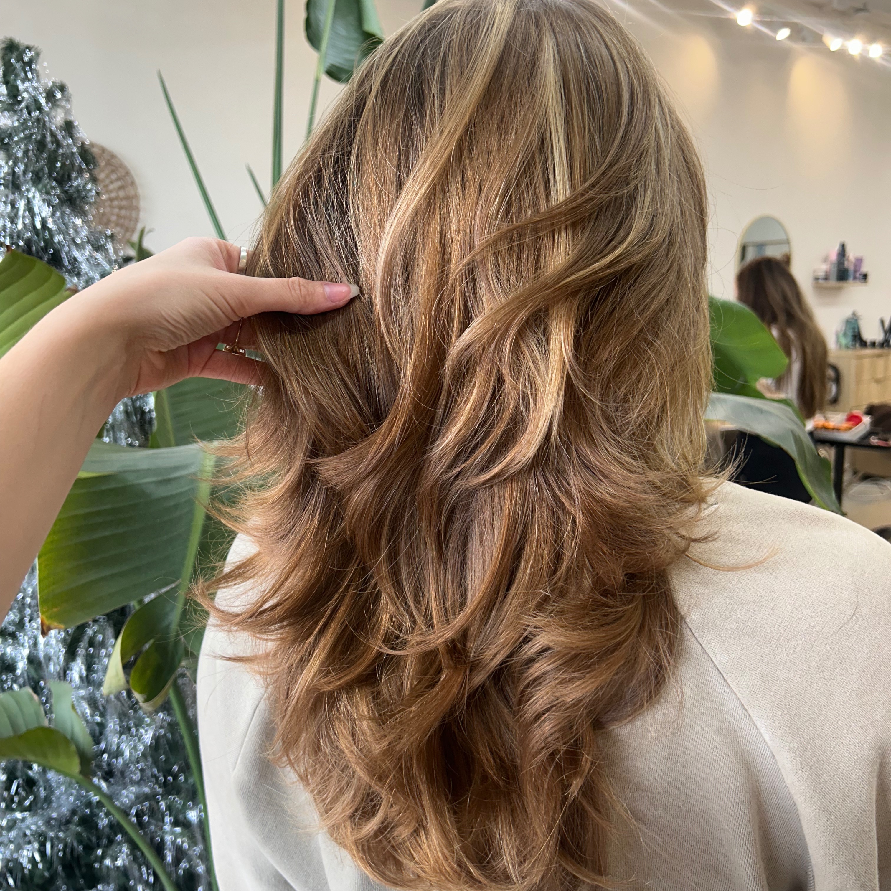 Blowout only at hairstylist han in Fort Wayne, IN