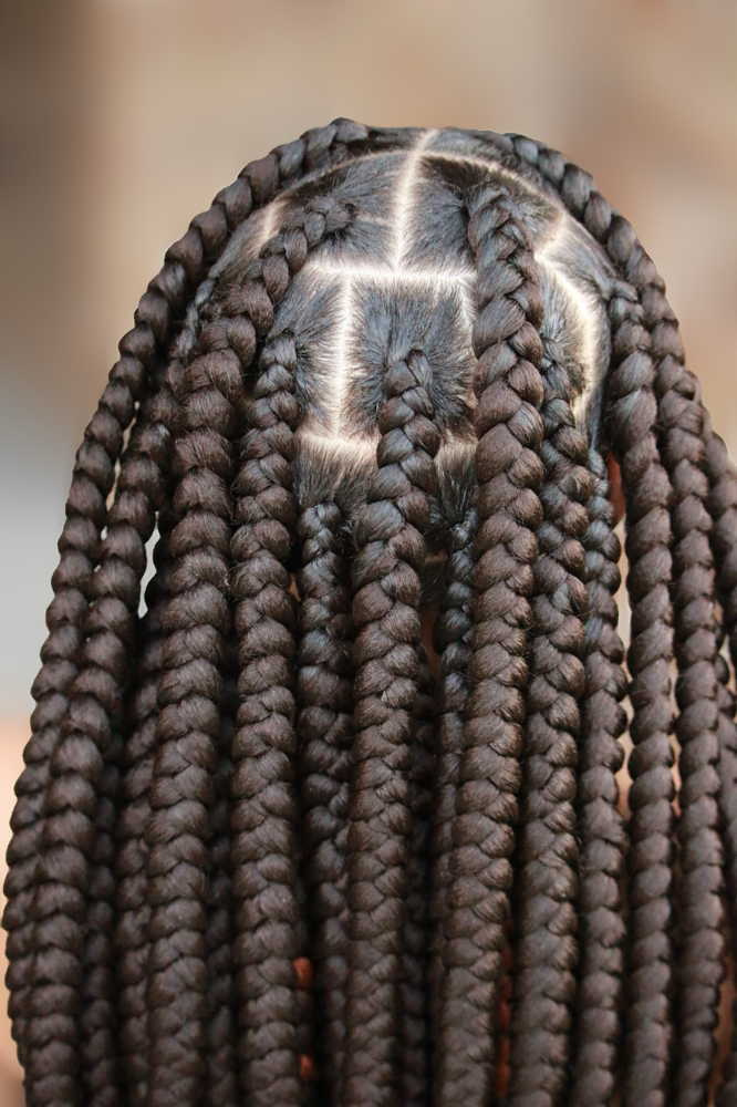 Jumbo Knotless Braids