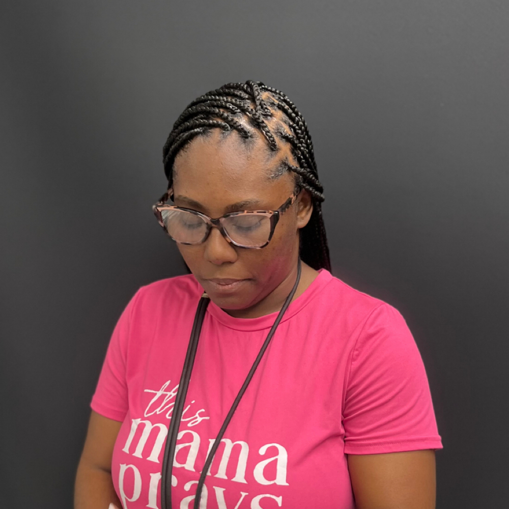 Smedium Knotless at Riches N’ Hair in Dyersburg, TN