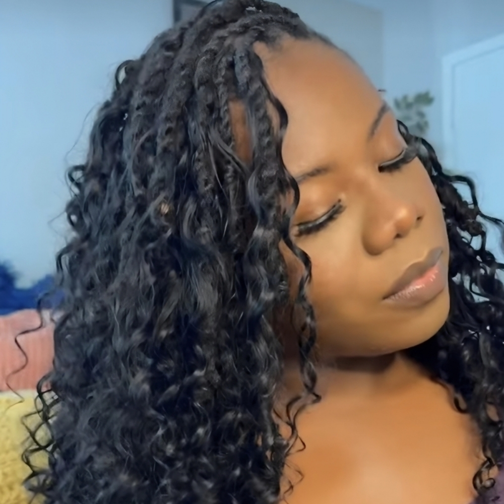 Miracle Knot Loc & Maintenance at Divine Design Studio in Stone Park, IL