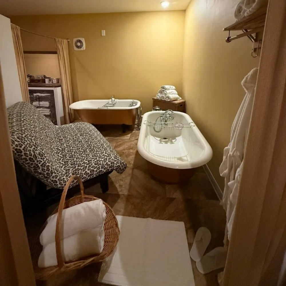 Soaking Tubs at Aligned Massage & Wellness in Shenandoah, IA