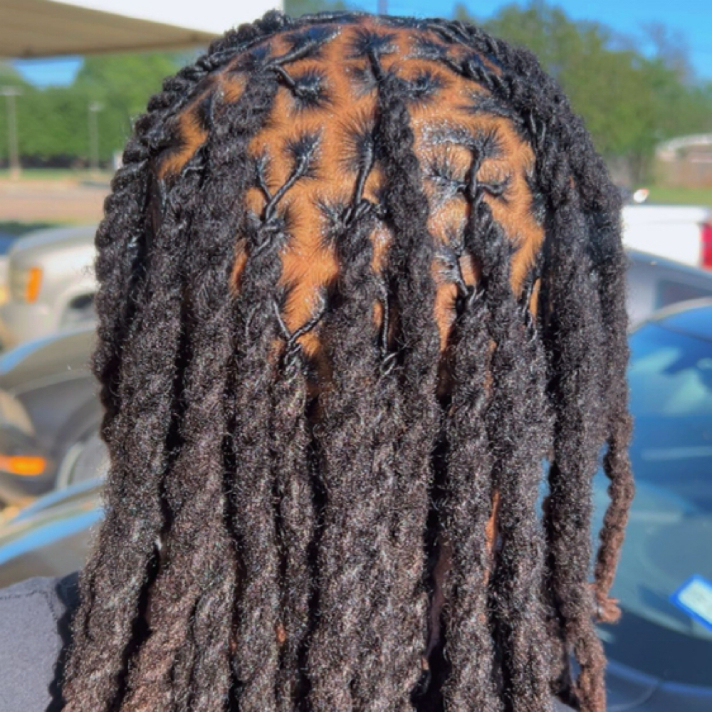 Mixxd  deep conditioning treatment at Mixxd loc n barber lounge in Arlington, TX