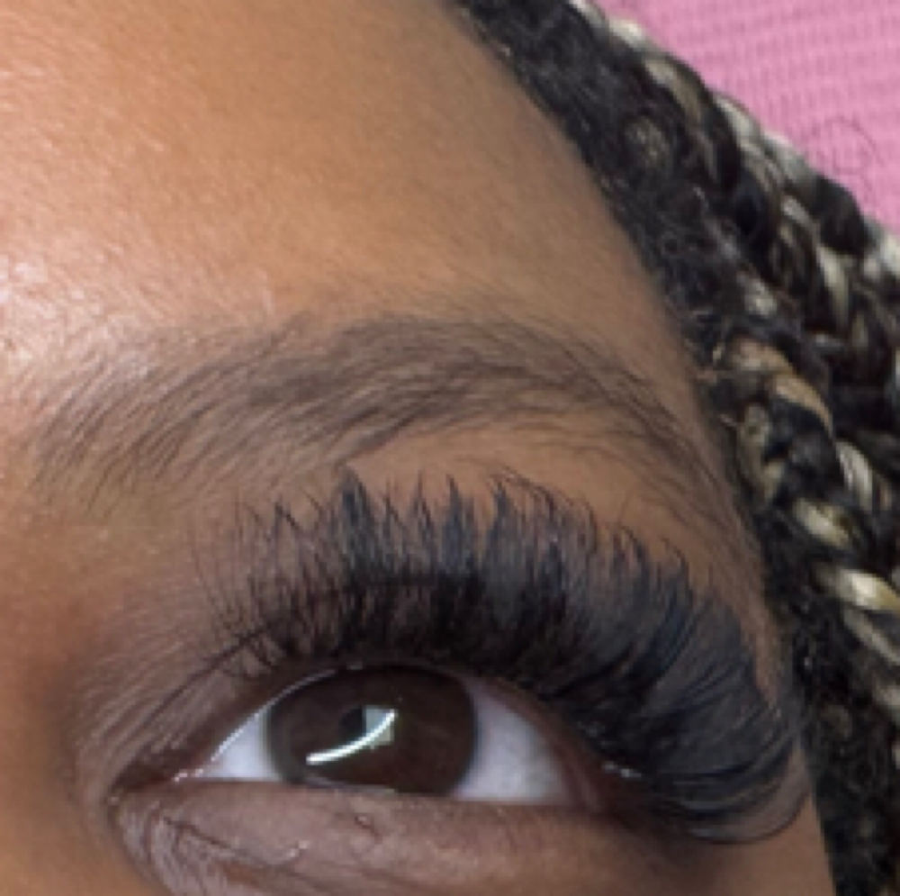 Cluster Lash Special June & July at BlinkBaddieATL in Or Apt Will Be Canceled, GA