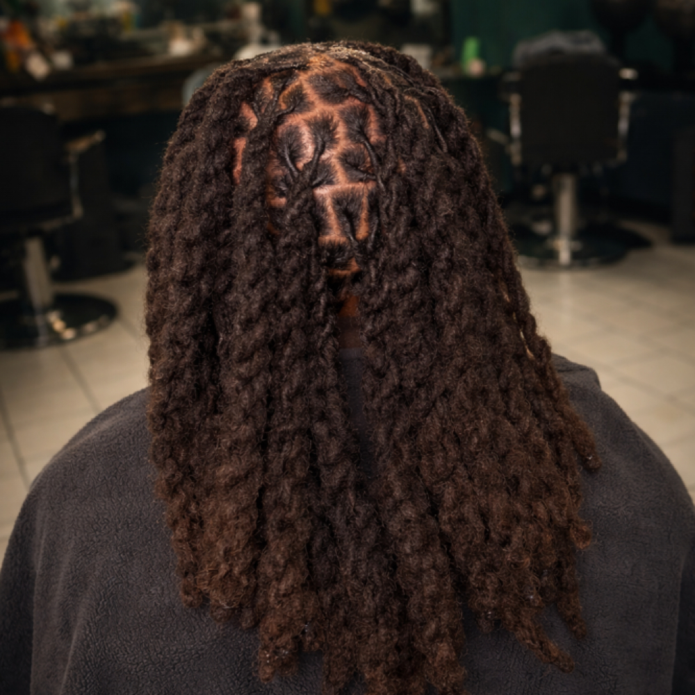 Retwist at Loc Kween Studios in Woodbridge, VA