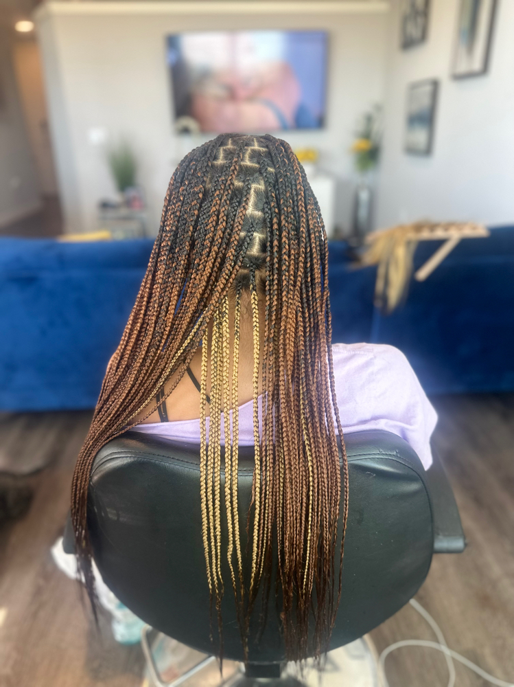 Medium Knotless Braids