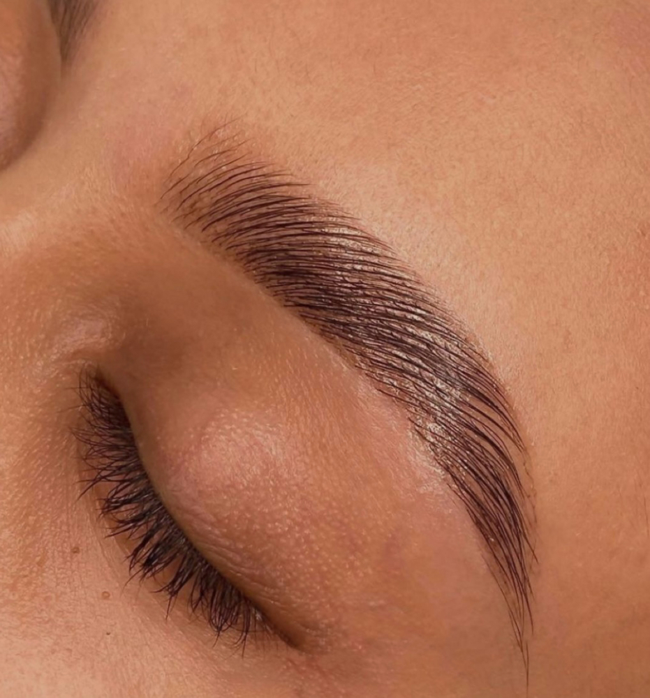 Brow Lamination & Tint