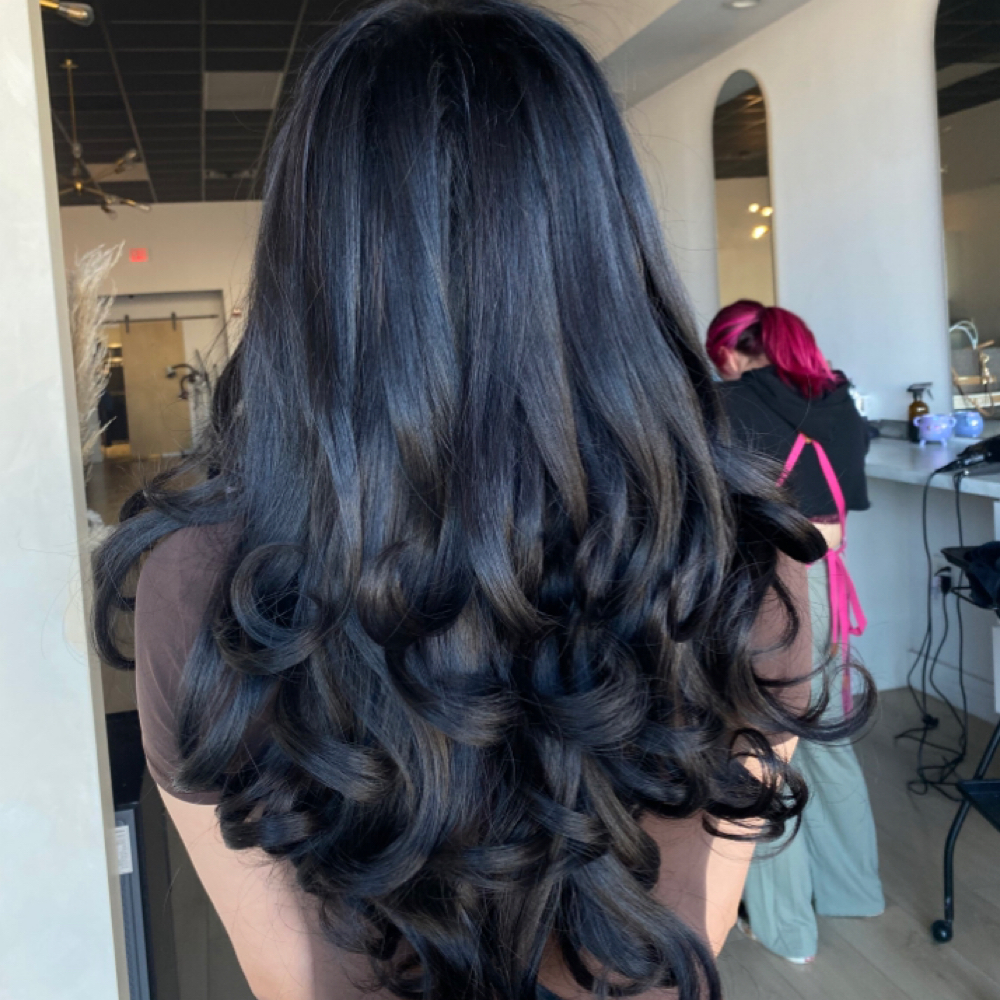 Blowout at Modemia salon in Arlington, TX