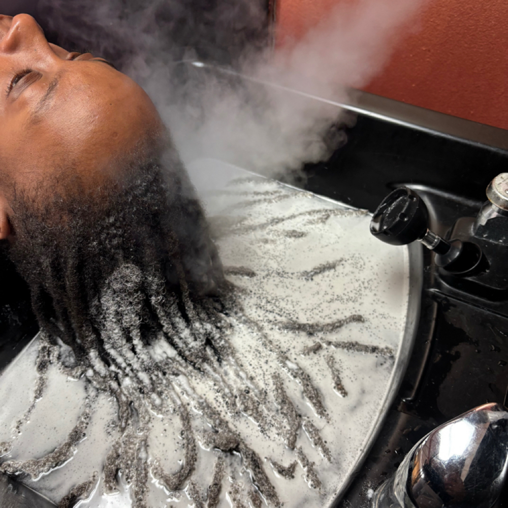 Detoxing at In The Kut Salon in Toledo, OH
