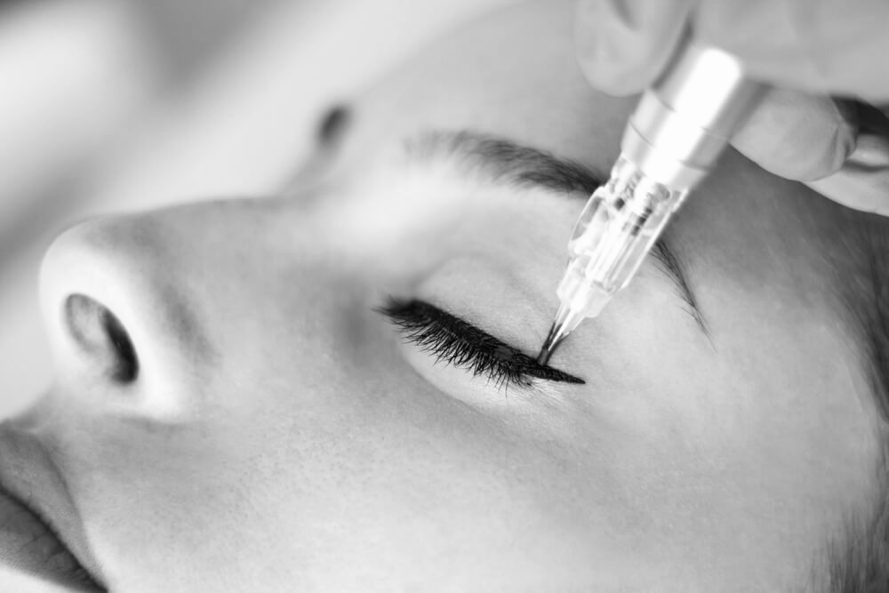 Eyeliner- Initial