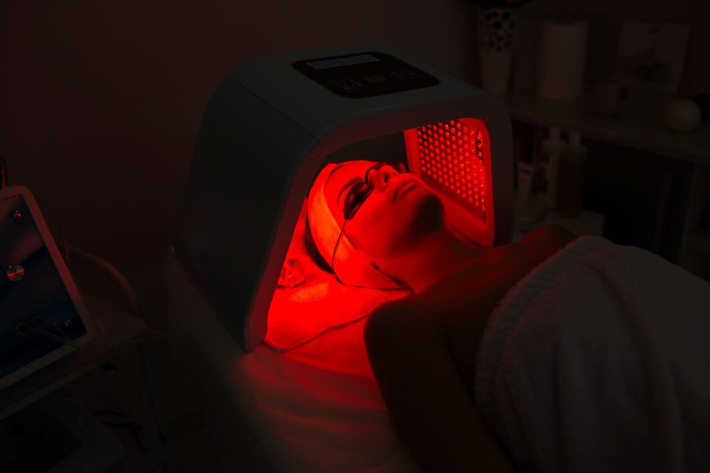 LED Light Therapy at Eva Luna Wellness + Restore in Wauwatosa, WI