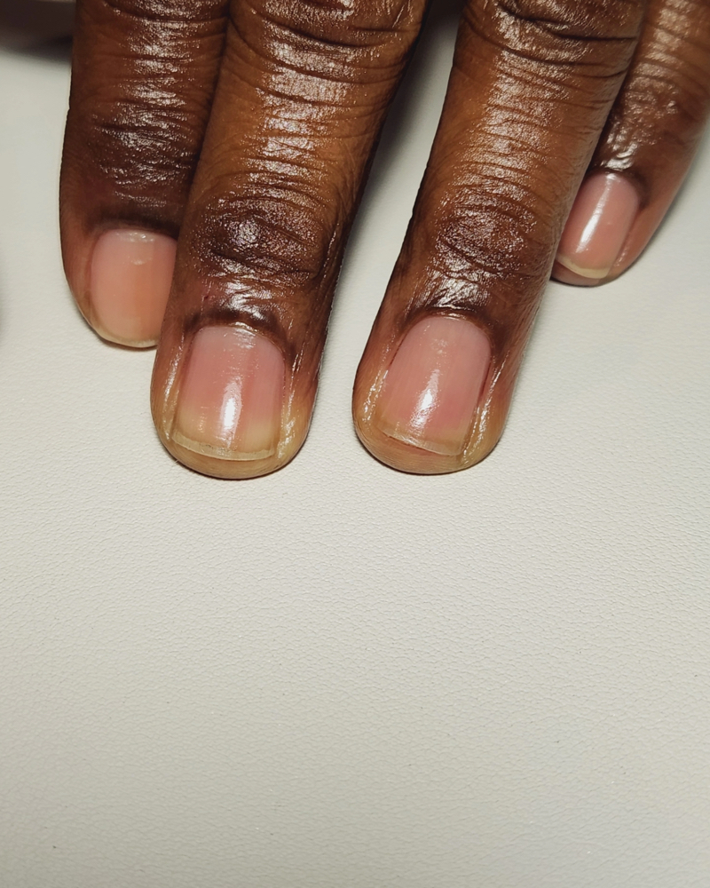 Manicure High-End Cuticle Service