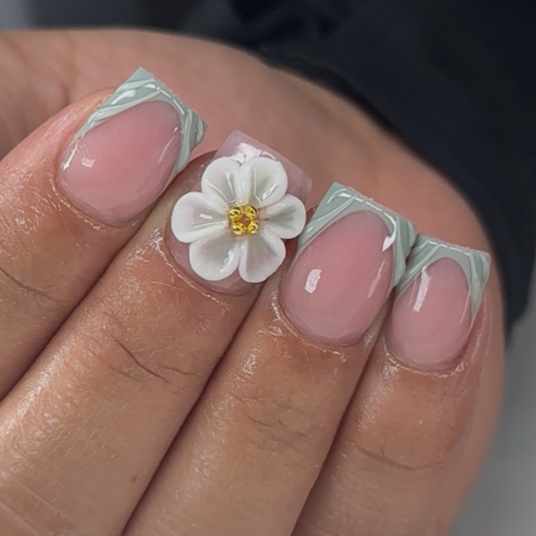 (Tier 3) at Daisy Did That in Jacksonville, FL