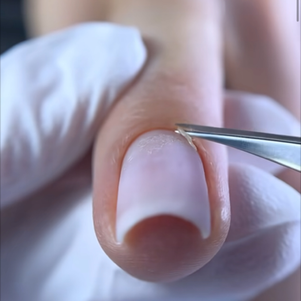 Soak Offs at Liz Beauty Nails in Newberg, OR