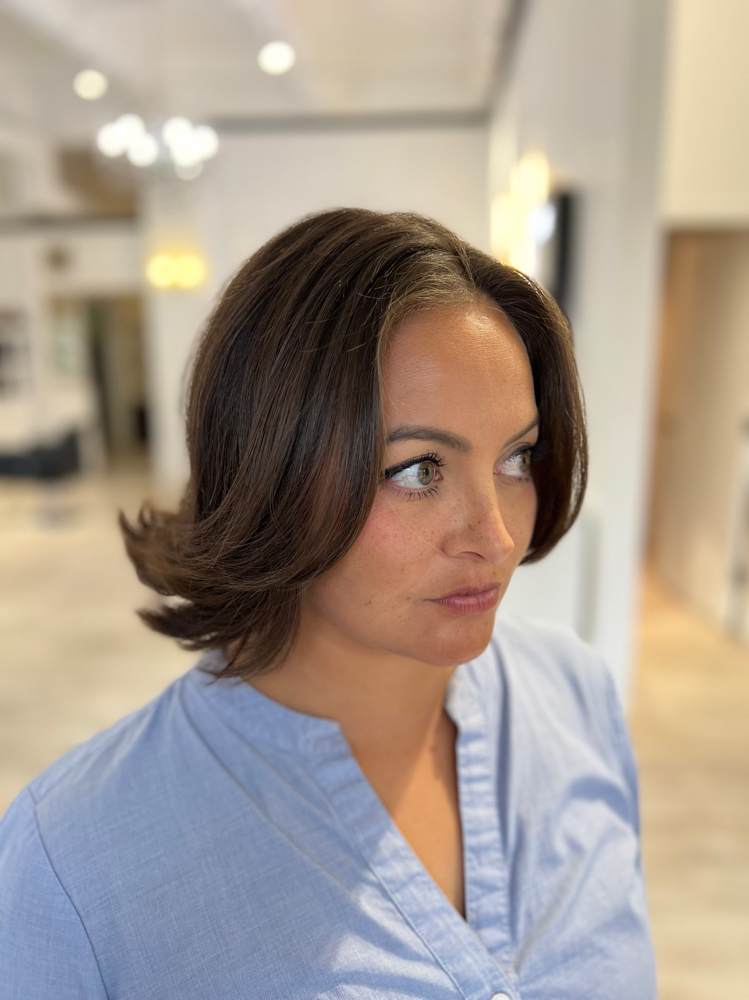 Above Shoulder Haircut W/Blowout