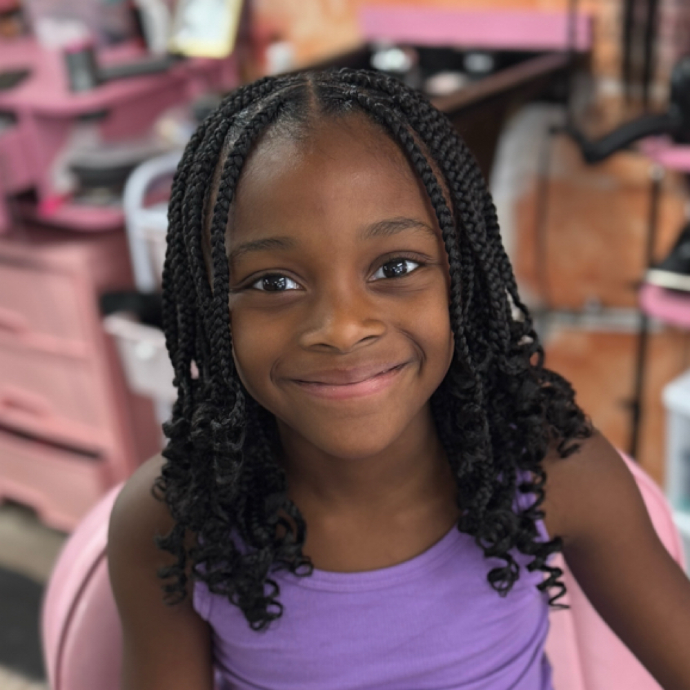 Kids Med Knotless at Dee Did’em in Kinston, NC