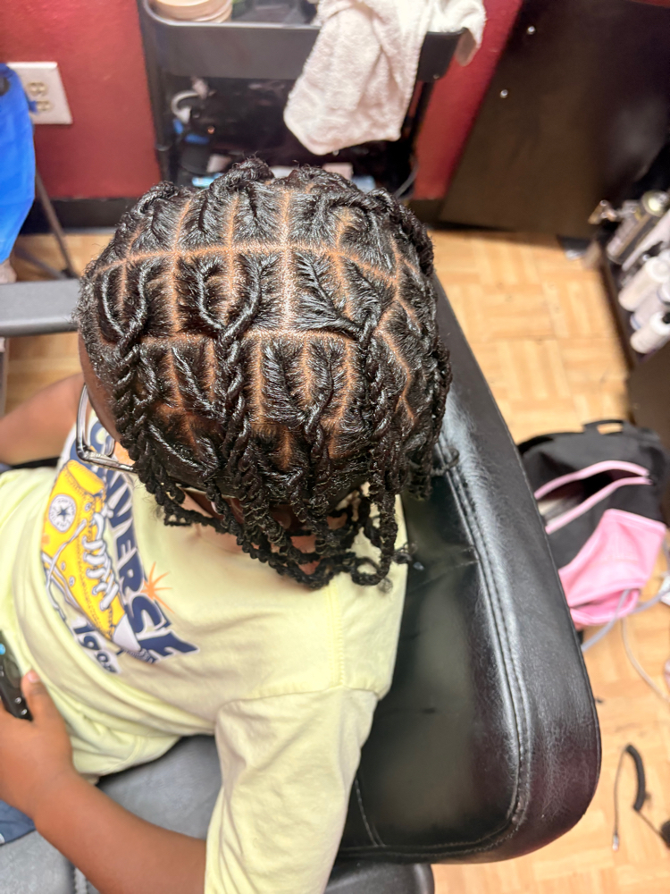 Loc And Twist at Taylor’s Chair in Lancaster, TX