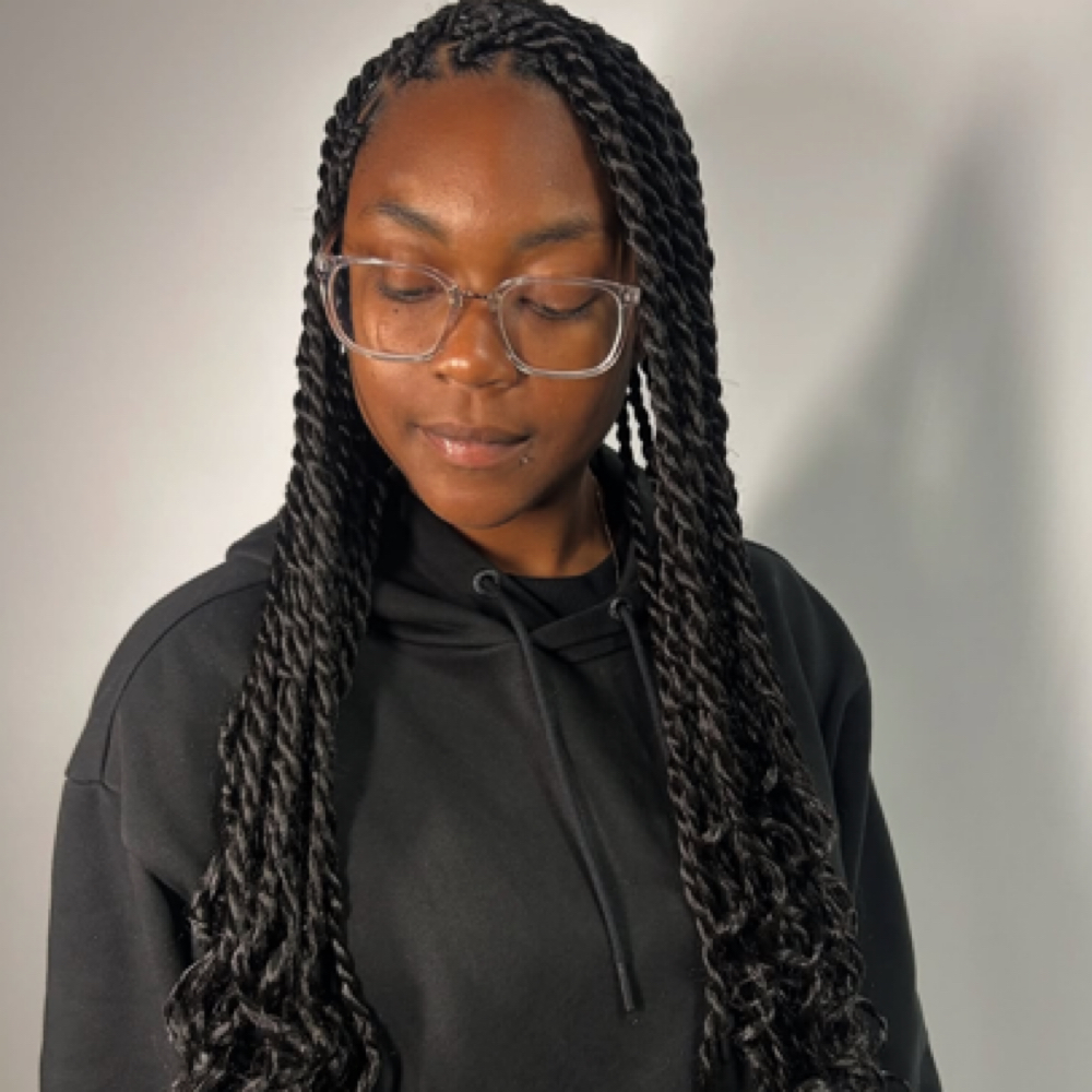 Medium Senegalese Twists Mid Bac at Haus Of Kartel in Rochester, NY