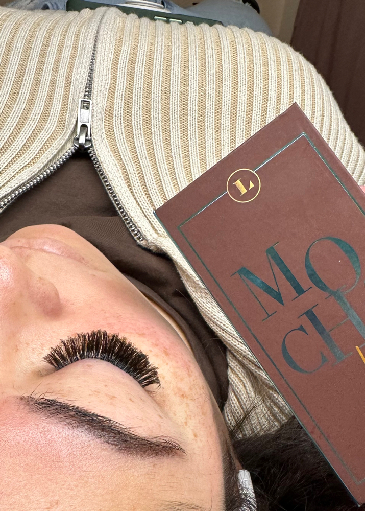 Brown Fullset Of Lashes