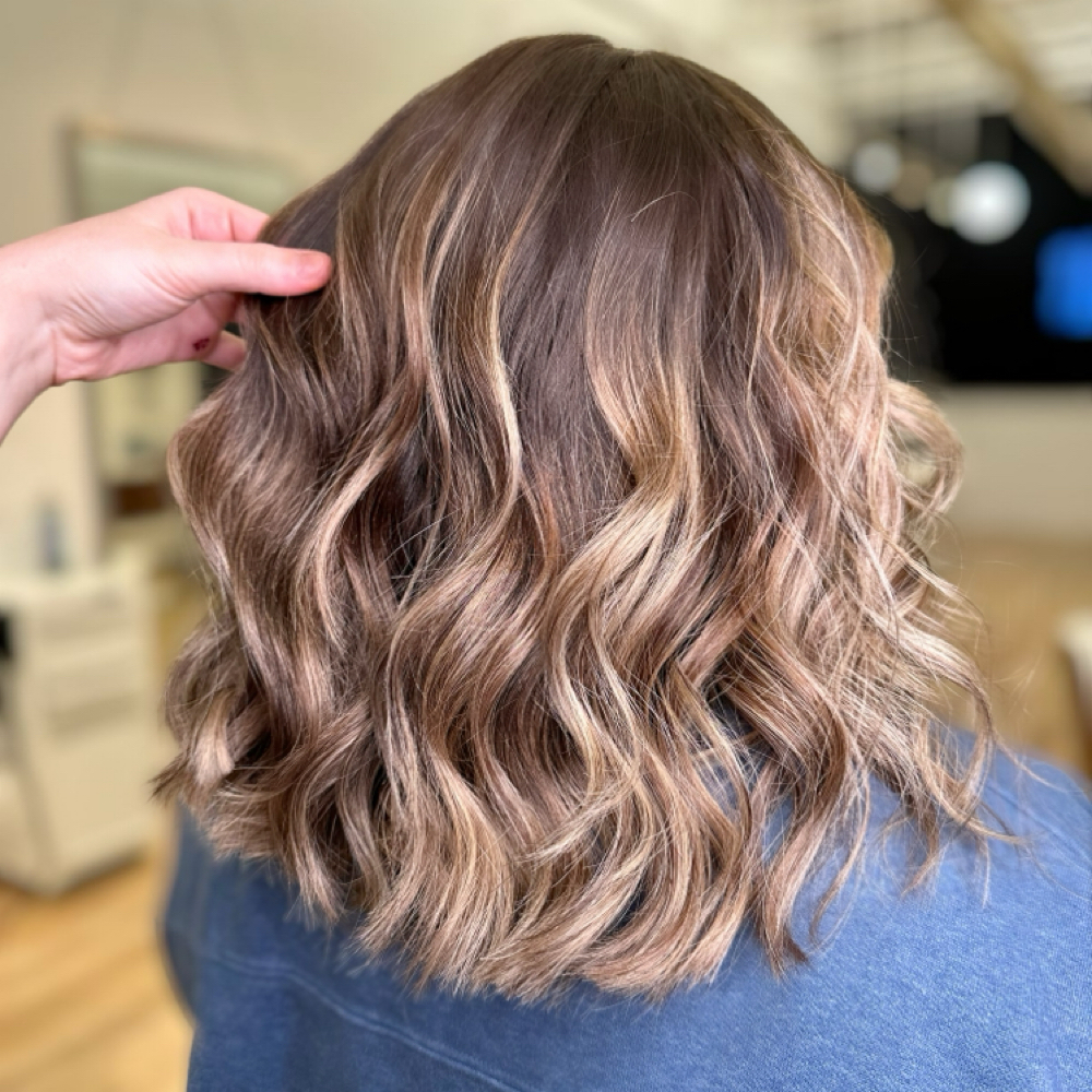 Full Lowlight Short-Medium at Groovy Beauty Babes in San Antonio, TX