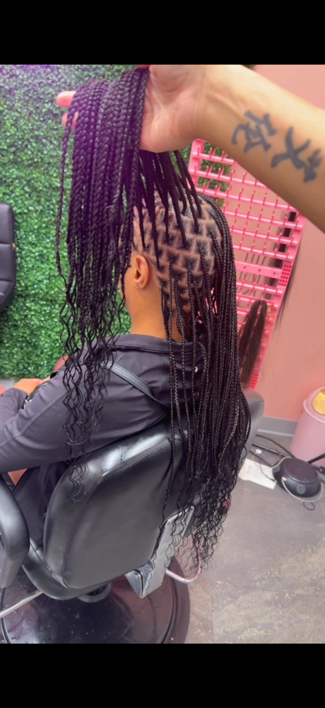 Small Goddess Knotless