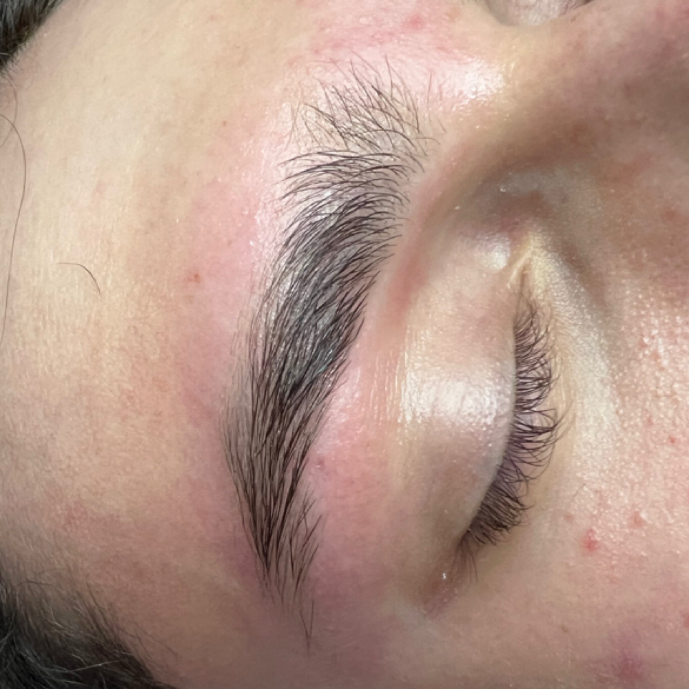Eye Brow Wax at The Este Lounge in Hanford, CA