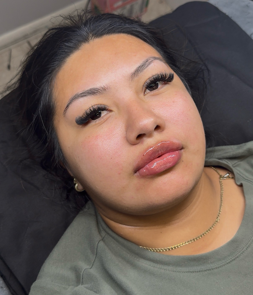 Lips + Full Set Of Lashes