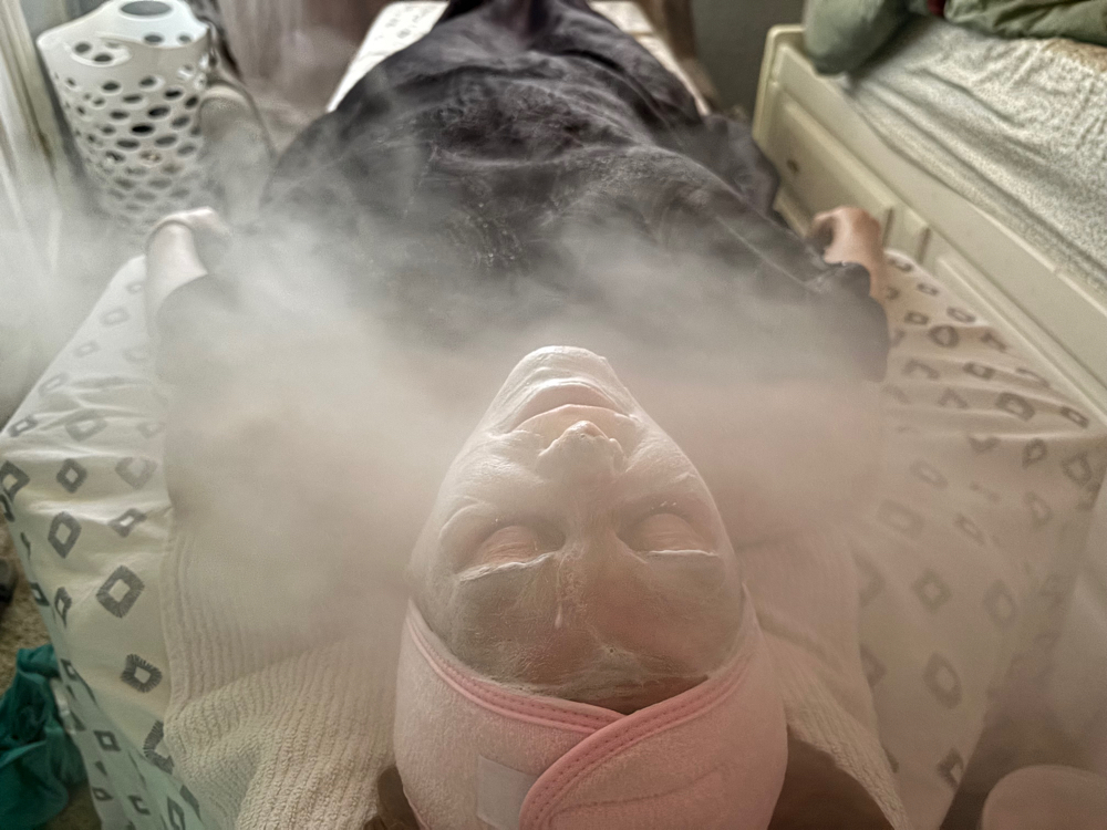 1 Hour Custom Dermaplane Facial