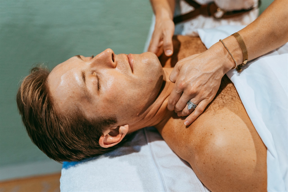 Lift And Sculpt Bespoke Facial at kbesthetics in Jupiter, FL