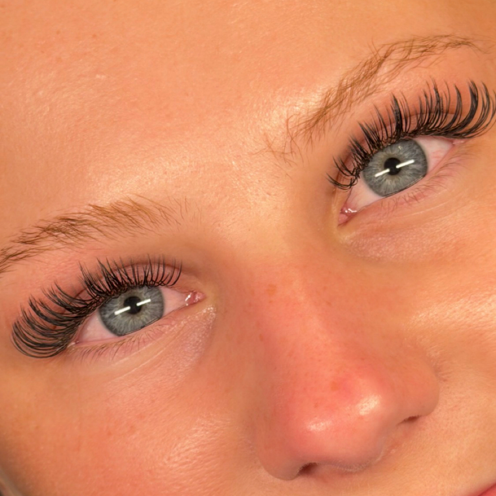 3 WEEK HALF SET FILL at LAYLA ROSE AESTHETICS LLC in Clinton Township, MI