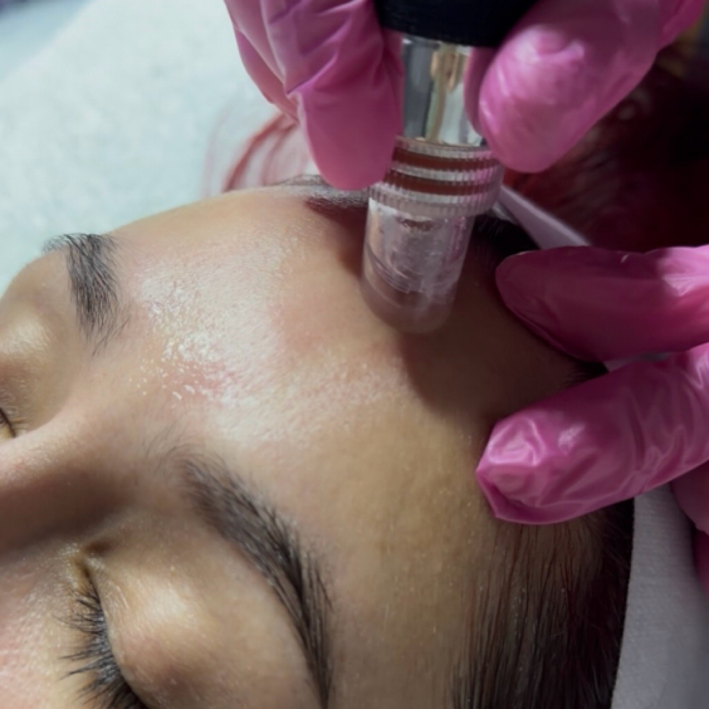 Aura Hydraglow Facial+Face Massage at Aura Skin Studio in Lutz, FL